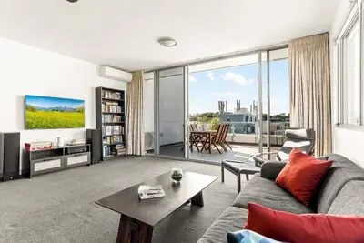 Image de Spacious 2-Bed with Two Balconies with City Views