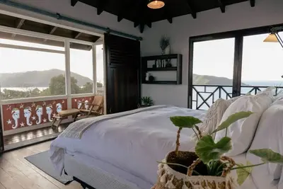 Image de 3bed 3 bath villa w/ natural plunge pool on