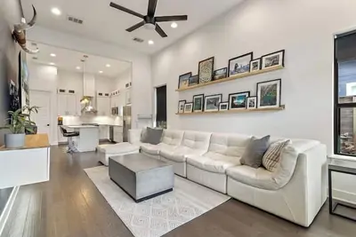 Image de East Austin, 4 Br, Modern - The Allen