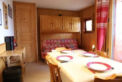 Image de 200m des commerces, étage -1, balcon, télévision, casier à ski, 23m², Aussois