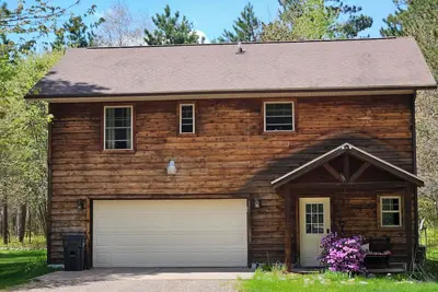Image de Time to relax and unwind…Cozy house in the woods minutes from downtown Minocqua