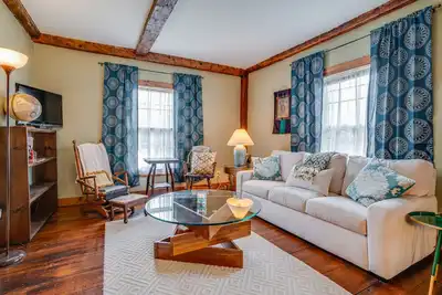 Image de Unobstructed foliage views, Journey/retreat ready on 11 acres