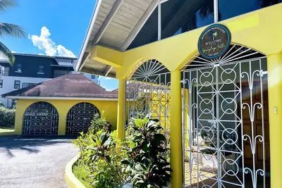 Image de Yancey Largo Villa Perfect Jamaica Ironshore Getaway w Private Pool and Onsite Staff Services by RedAwning