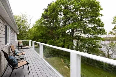 Image de Pond Lily - Recently Remodeled Waterfront 3 Bedroom