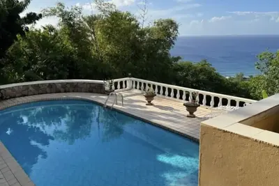 Image de Breathtaking Sea Views, Pool, Seasonal Whale-Watching on Balcony, Mins to Beach.