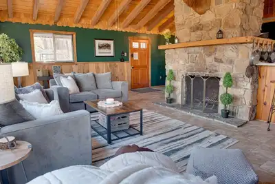 Image de Dog Friendly Cabin near River on Nearly 5 acres w/Strong WiFi + Robust Amenities