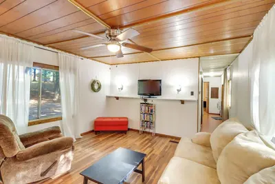 Image de Edgemont Home w/ Deck ~ 9 Mi to Greers Ferry Lake!