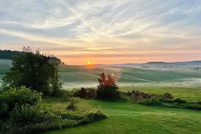 Image de Close to Ski Resort- Pet Friendly- Huge Great Room w/ Fireplace- Fire Pit- Pond