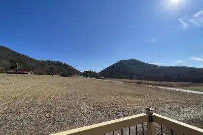 Image de 2 Br, 1ba  Spacious Suite near Cherokee National Forest, Mtn view, Ocoee River