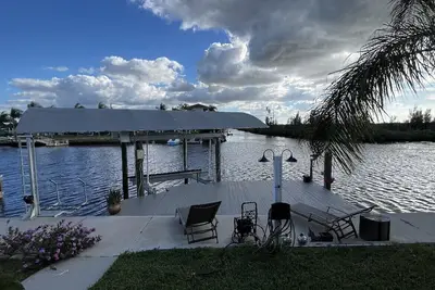 Image de Amazing views! Fishing, kayaks, great restaurants. Well stocked-sparkling clean!