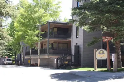 Image de Gorgeous Aspen Condo By Lift #1 Ski In/out Parking