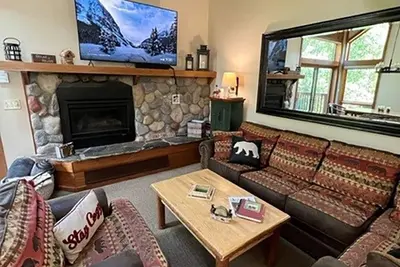 Image de Lola’s Lodge Ski-In/Ski-Out 3 bedroom Lodge near hiking/golf