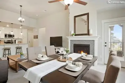 Image de Luxury Condo in Highland Meadows with Mountain & Water Views