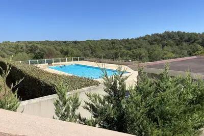 Image de Appartement 2 pièces avec terrasse et parking à Roquebrune-sur-Argens