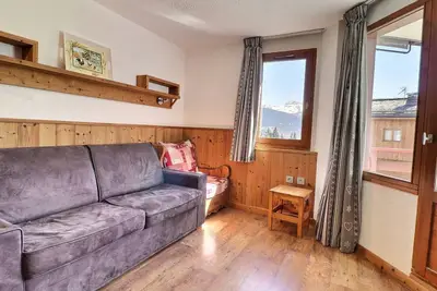 Appartement skis aux pieds, 6 pers, 2 pièces cabine, balcon, La Tania