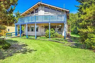 Get Away to Copalis Beach Cottage for Some Beachy Fun