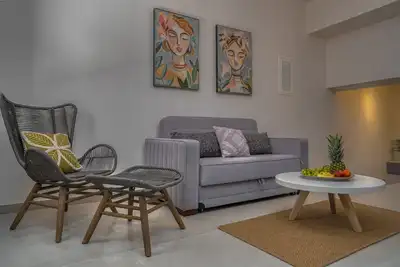 Image de Andy & Hari's Elegant Town Studios - Studio N2