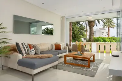 Image de Beachfront Camps Bay Apartment