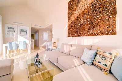 Image de Frontline Golf Penthouse Lagoon & Spa – EHHouse