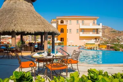 Image de Beautiful 2 Bedroom Presidential Suite Beautiful Oceanfront View!