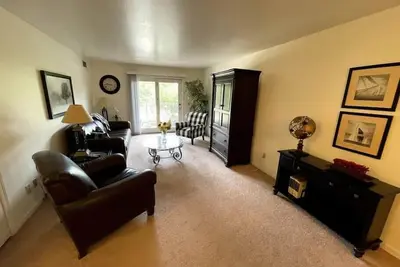 Image de Serviced Apartment Steps From The Fox River