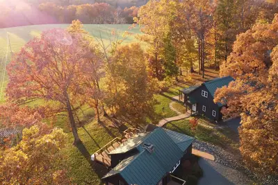 Image de River Estate 2 homes + Lodge, 120 acres, Hot tub, Sauna, minutes from wineries