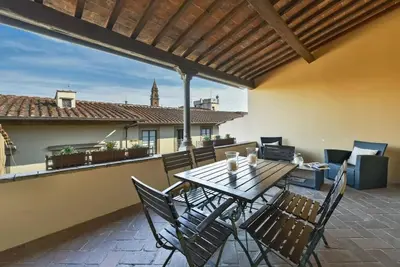 Image de Buonarroti big apartment with terrace in Oltrarno