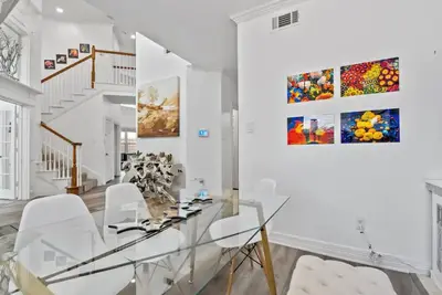 Image de Luxurious | Pool Oasis | Ps5 | 12 Beds | Aquarium