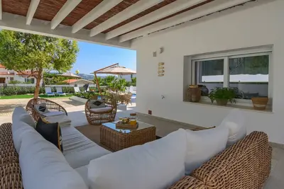 Image de Villa moderne et confortable à Javea, Costa Blanca, Espagne avec piscine privée pour 6 personnes