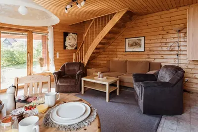 Image de Has-07 Holzblockhaus, 4 Pers. , 65qm - Naturerlebnisdorf Blauvogel