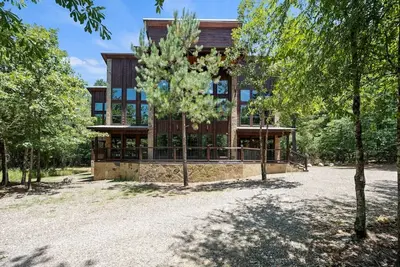 Image de Bigger Is Better! Spacious 5 Br Hideaway