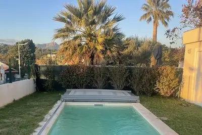 Image de villa 100 m2 récente, plage 2 mtes a pied, piscine privee, clim, parking,