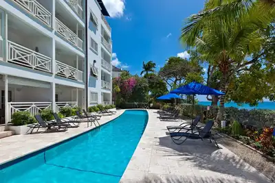 Beachfront luxury modern 2-bed apt with pool