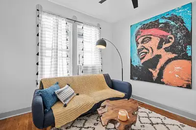 Image de Center of Little Italy #1