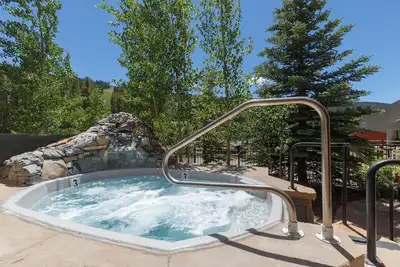 River Run Condo w/ Village View, Short Walk to Lifts, Shops, Dining & Gondola