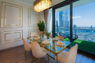 Image de Stylish 3br — Burj Khalifa, Fountain Views, Pool & Prime Location