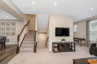 Image de 3br Home on Eckert Lane | Near Highland Square