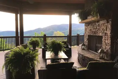 Image de Spectacular mountain view! Minutes to hiking, whitewater, fishing