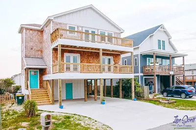 Image de Ocean Views, New Custom Home, Direct Beach Access, Clean, Near Pier, + Ez Cart