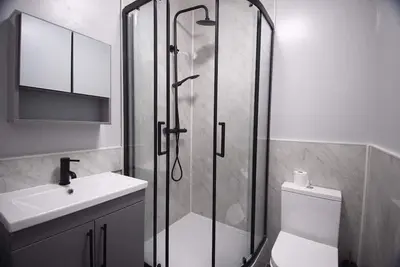 Appartement-Standard-Douche-Vue sur Rue