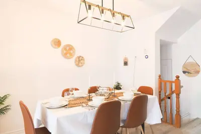 Image de The Boho Bliss - Stylish 5br Stay Near Niagara Falls & Notl!