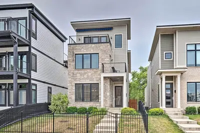 Image de Modern Indianapolis Home w/ Skyline Views