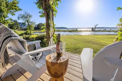 Image de Serene Sunsets at Historic Waterfront Home