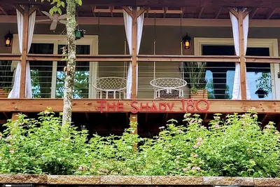 Image de Outdoorsman's Paradise at The Shady 180 - Lakeviews\nSpa, Kayak, Golf, Hike, Fish