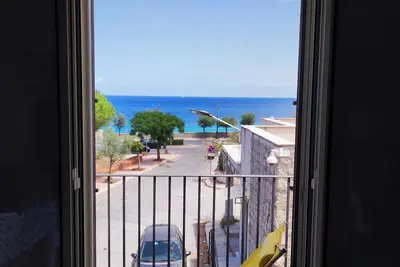 Image de Finely renovated house, a few steps from the sea