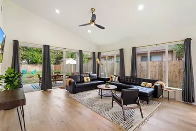 Image de Modern Luxury w/Pool