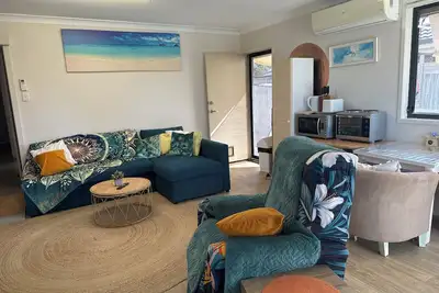 Image de Leisure by the Lakes-  5 mins drive to  major shopping, beaches and hospitals