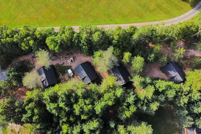 Image de Fall Cabin