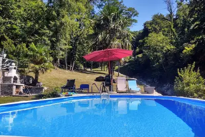 Image de Confortable appartement pour 5 personnes avec Wifi, piscine, Tv, balcon, animaux admis et parking