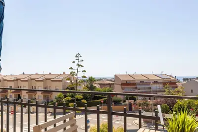 Image de Joli appartement pour 4 personnes avec Wifi, piscine, Tv, patio et parking